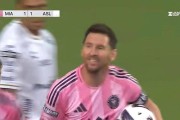 4-2完胜！梅西2射1传封神，与胖虎卡塞米罗从西甲死敌变迈阿密队友，赛前抱腰嬉闹太魔幻